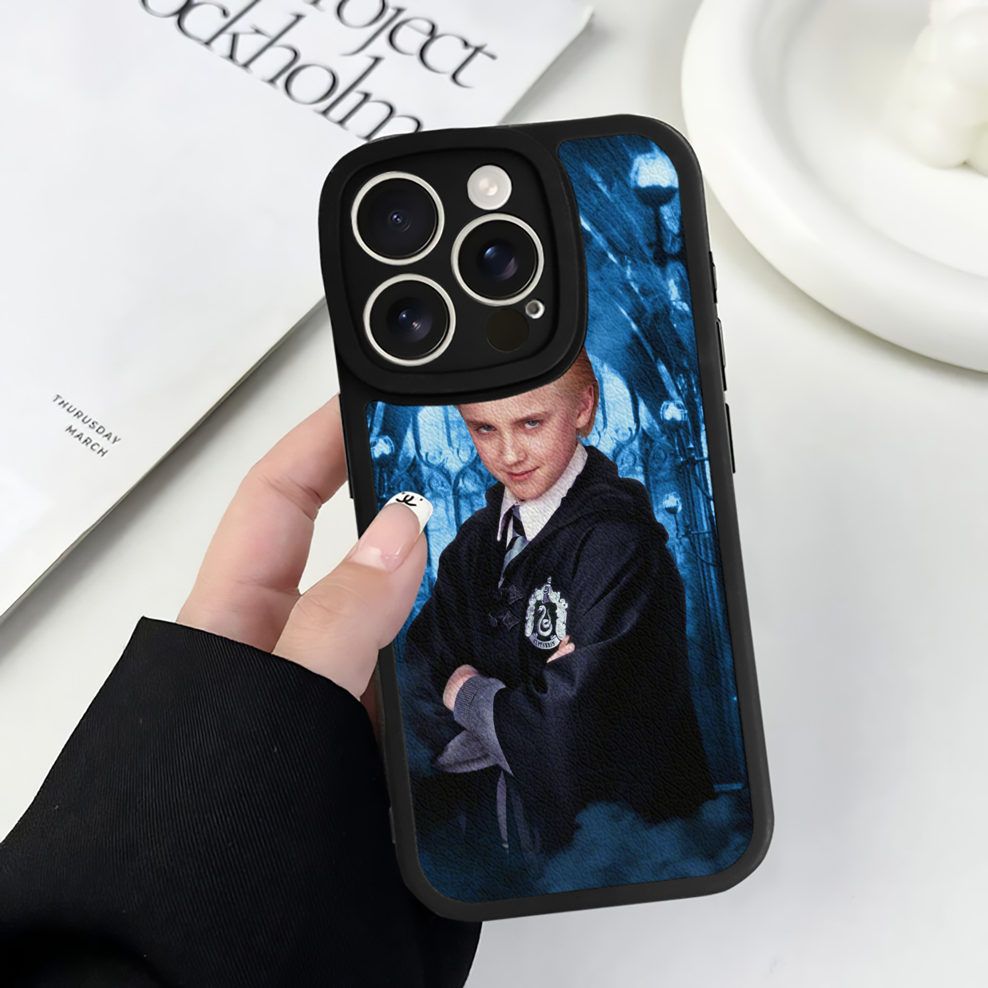 （画像用） Harry Potter ハリー・ポッターシリーズ 【iPhone 16シリーズ対応】シリコンスマホケース（レザー調） 材質：シリコン